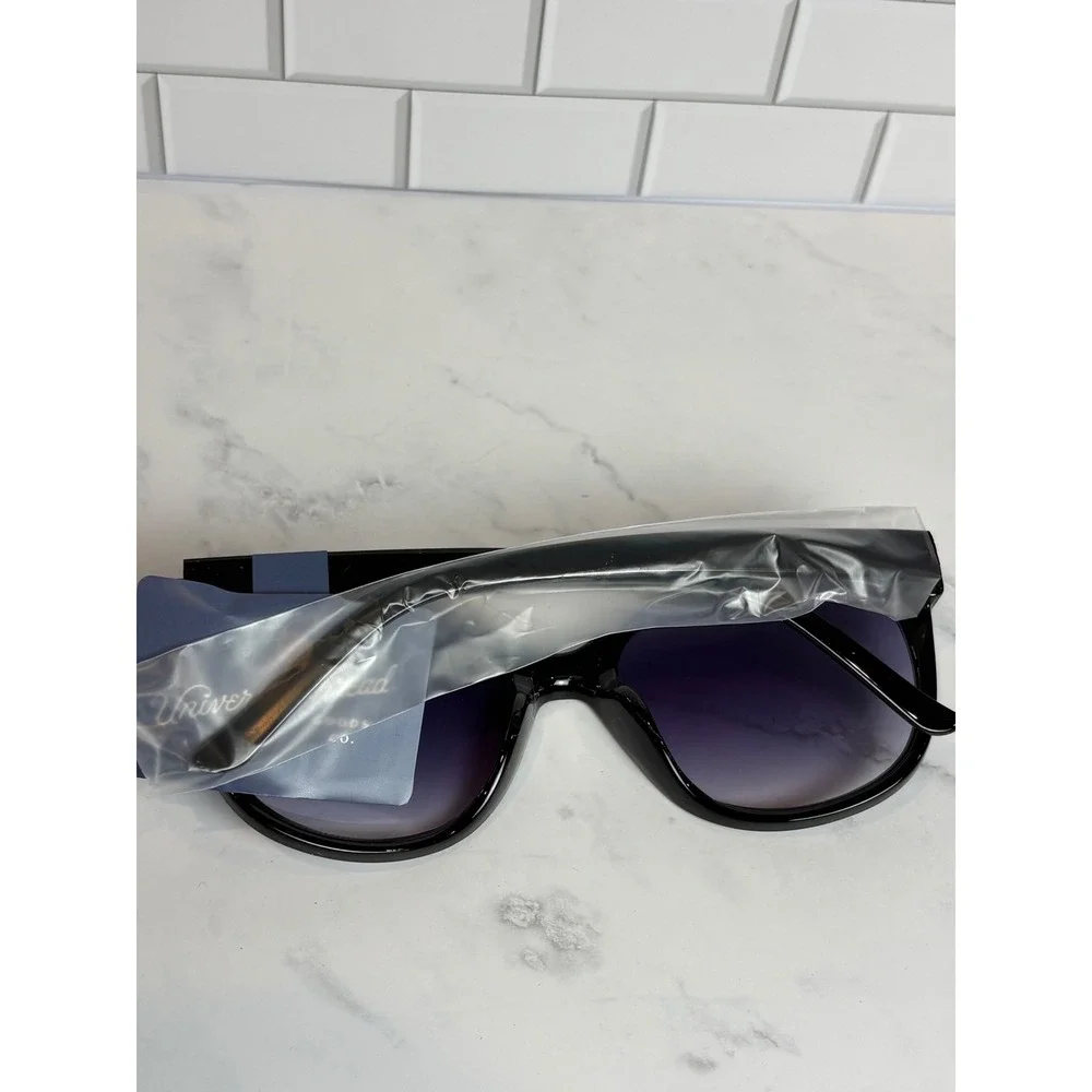 Universal Thread Black Oversized Round Sunglasses Purple Gradient Lens - Picture 2 of 2